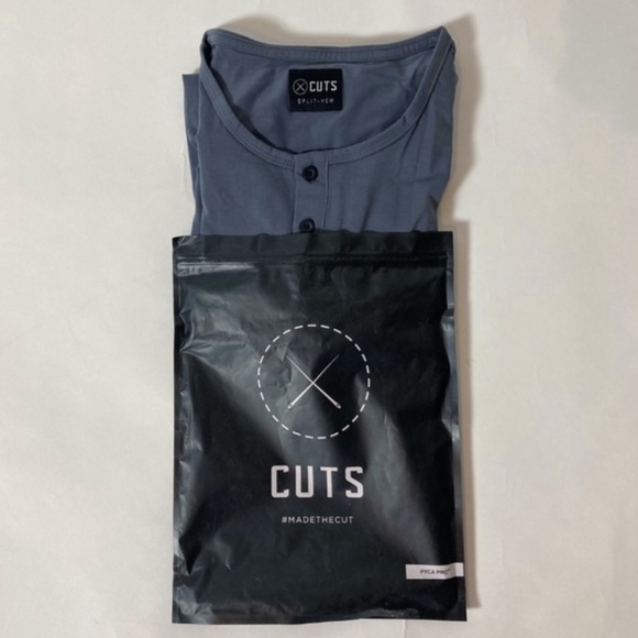 Cuts Clothing Men's Split Hem Crew Neck Button T-Shirt - L - New In Pack - Picture 1 of 8